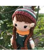 Figurine réalisé au crochet, carré de tissu double gaz et sac de rangement en tissu