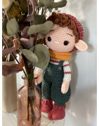 Figurine réalisé au crochet, carré de tissu double gaz et sac de rangement en tissu